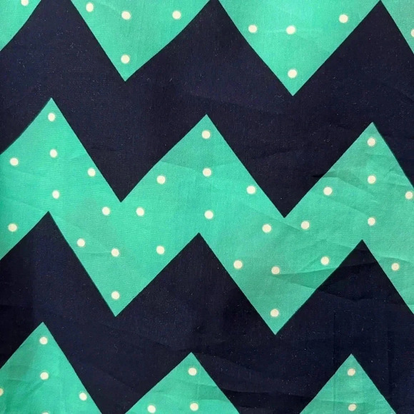 Aqua / navy chevron zig zag sleeveless top by peach love medium - Picture 7 of 7